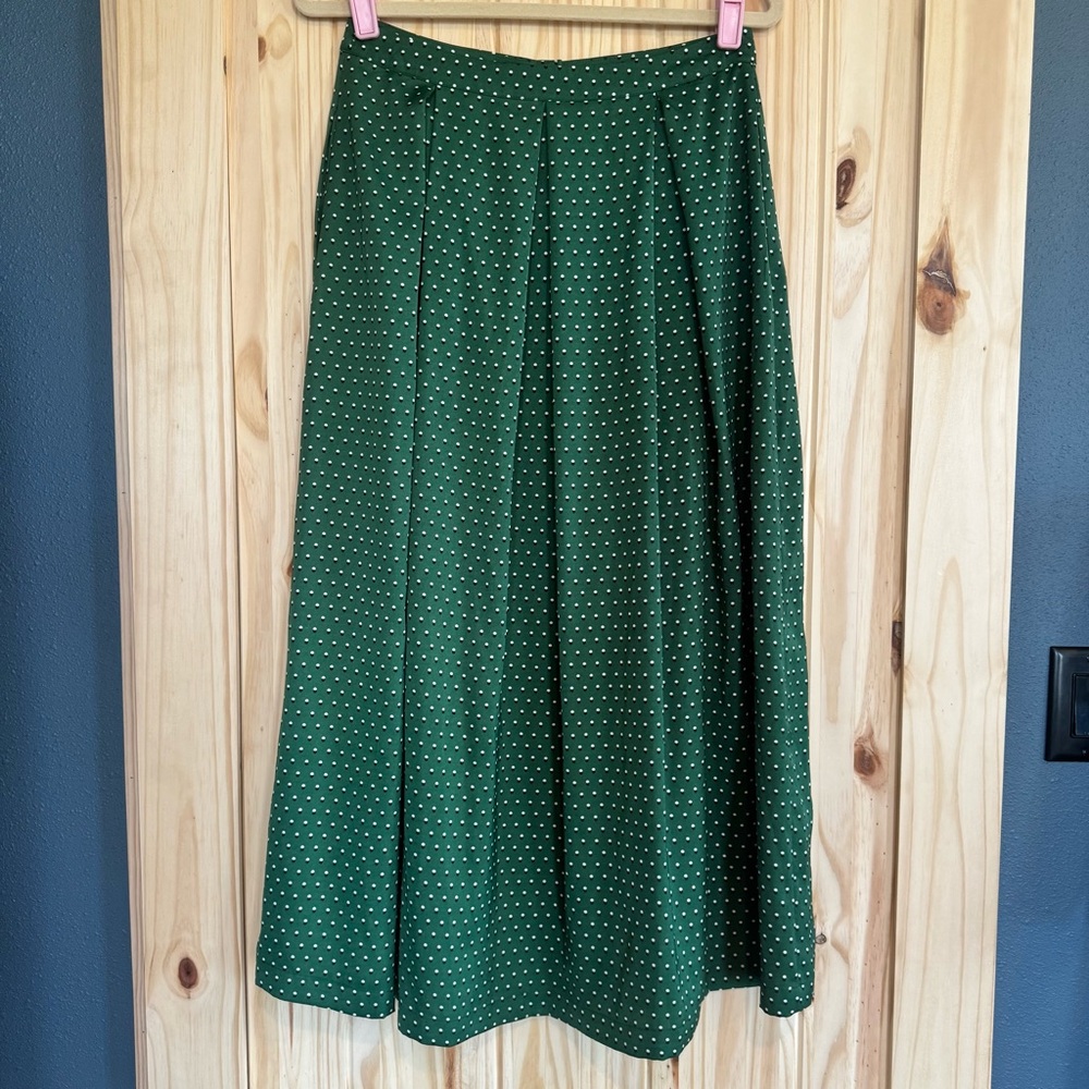 Who What Wear Green Midi A-Line Skirt with Dots and Pleats size 6 - Picture 9 of 12